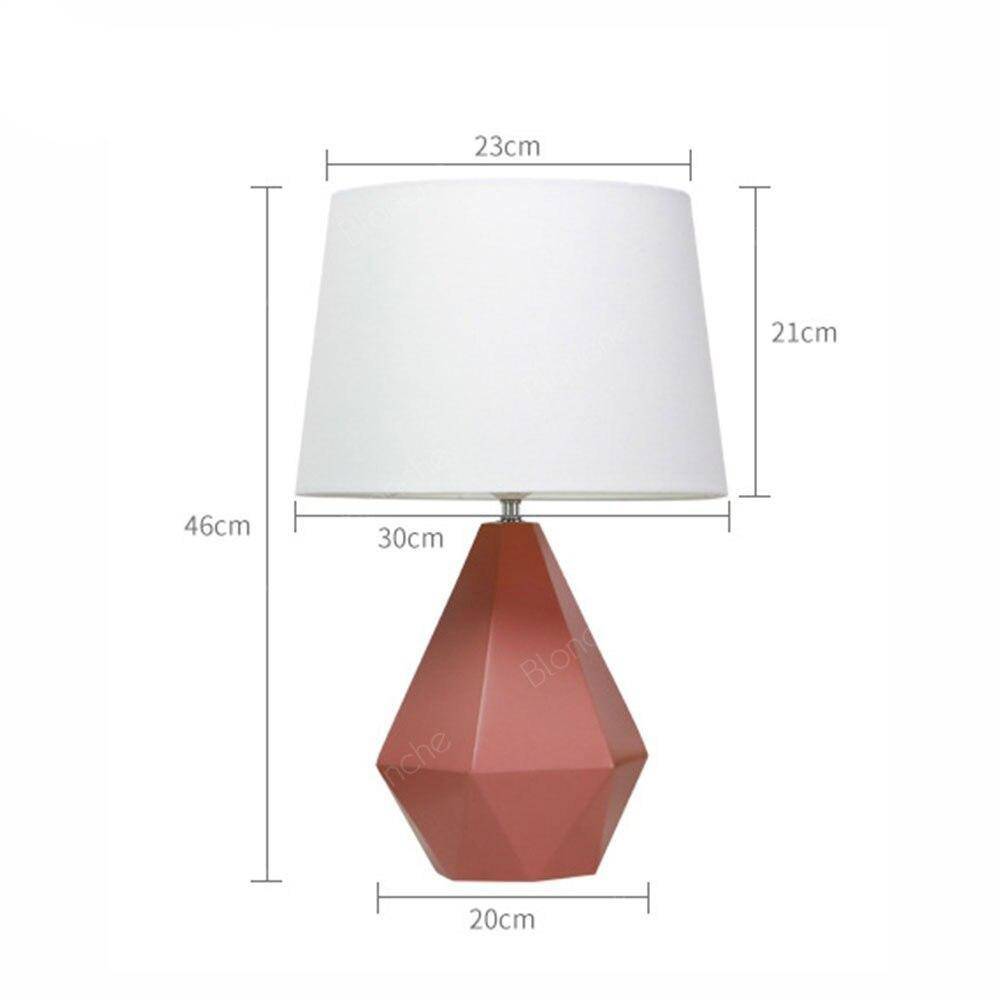 Lampe de bureau moderne LED en forme de crystal et abat-jour blanc