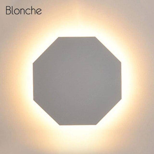 Applique murale design à LED en métal aux formes géométriques Light