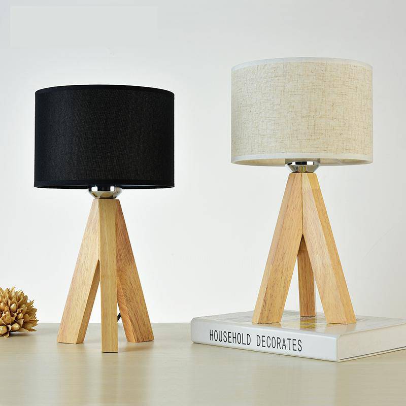 Lampe de chevet avec abat-jour en tissu et pied en bois (noir ou blanc) - vue 3 sur 5