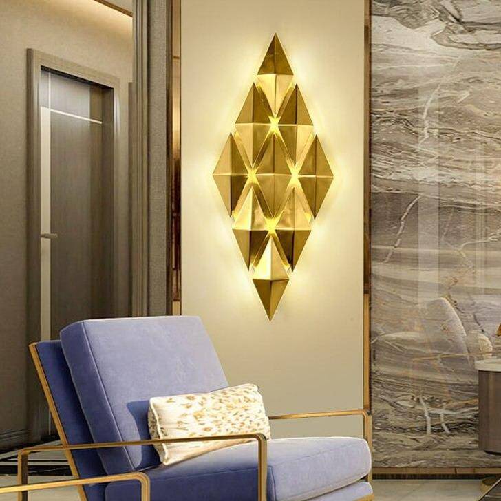 Applique murale design LED avec plusieurs losanges en métal