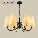 Suspension rétro LED en métal avec plusieurs abats-jours en tissu