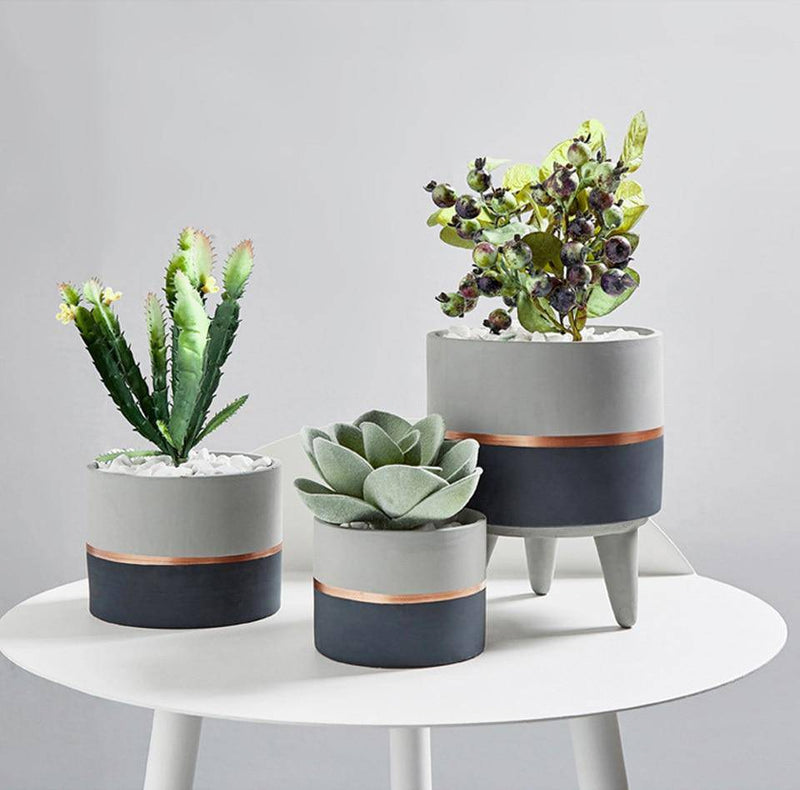 Cache-pot sur pied bas design effet ciment Ultra