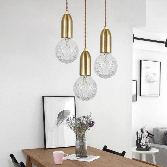Suspension design LED dorée avec abat-jour en verre cristal Loft