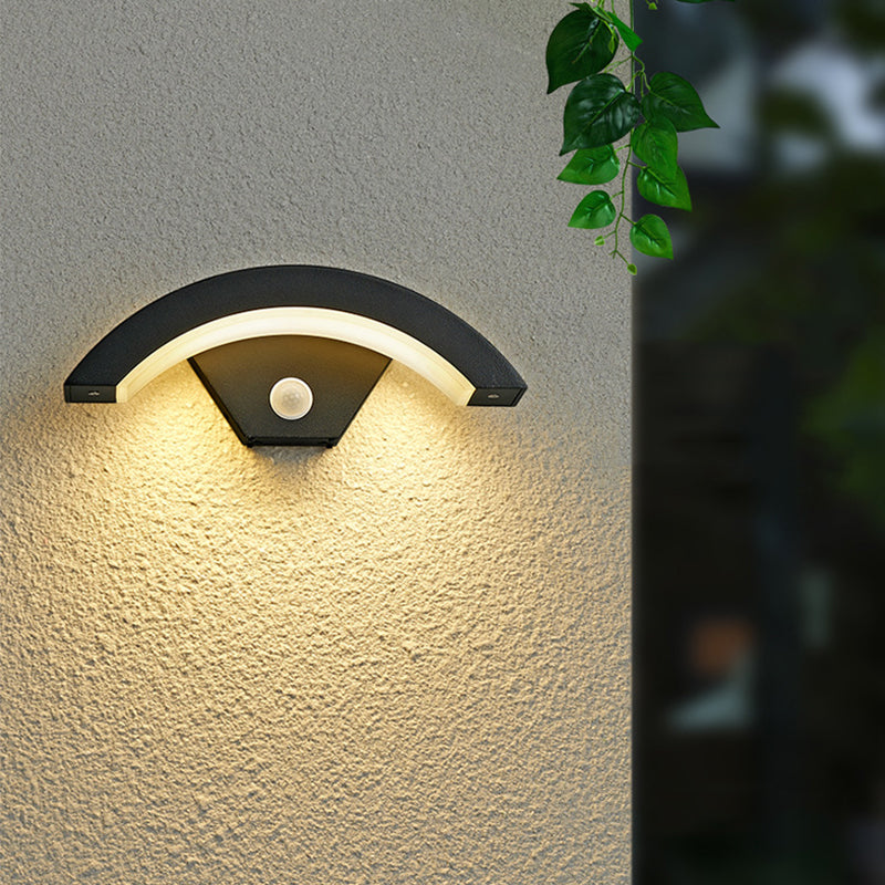 Applique murale design LED résistant à l'humidité Aliénor