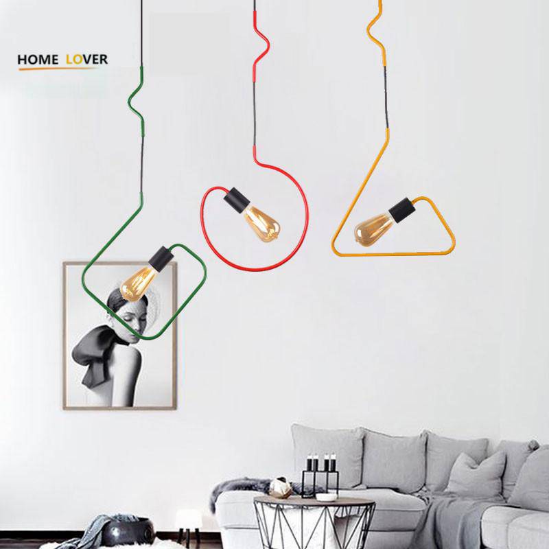 Suspensions design LED en forme géométriques de couleurs - vue 4 sur 9