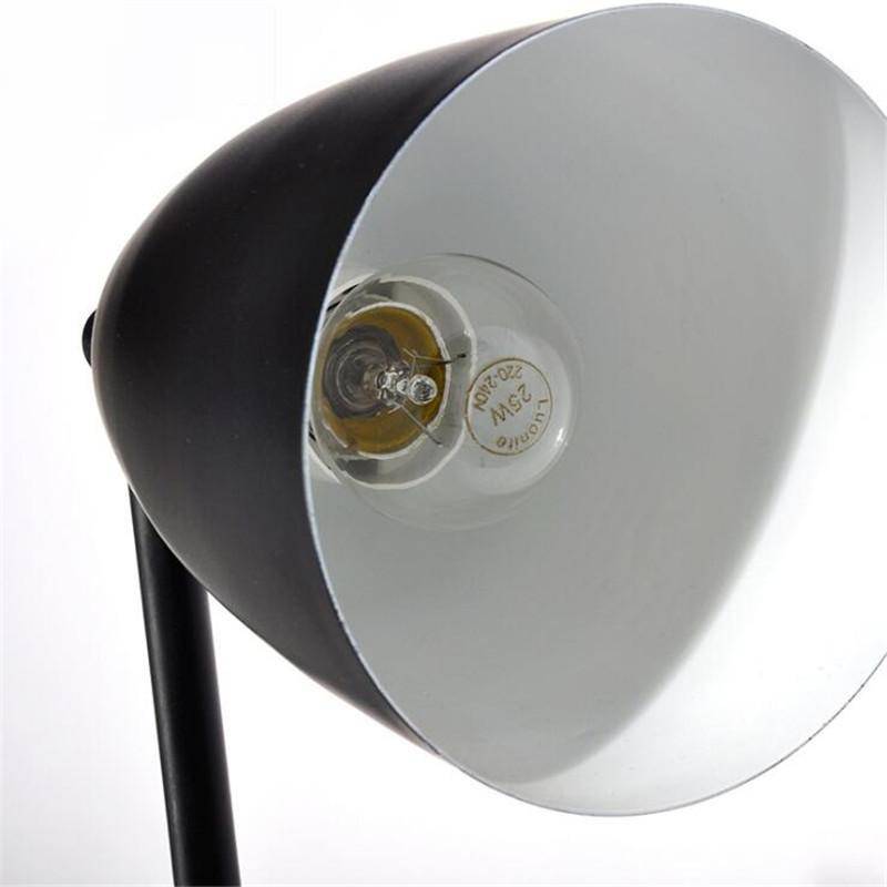 Lampe de bureau design à trois pieds Trigeminal - vue 4 sur 9