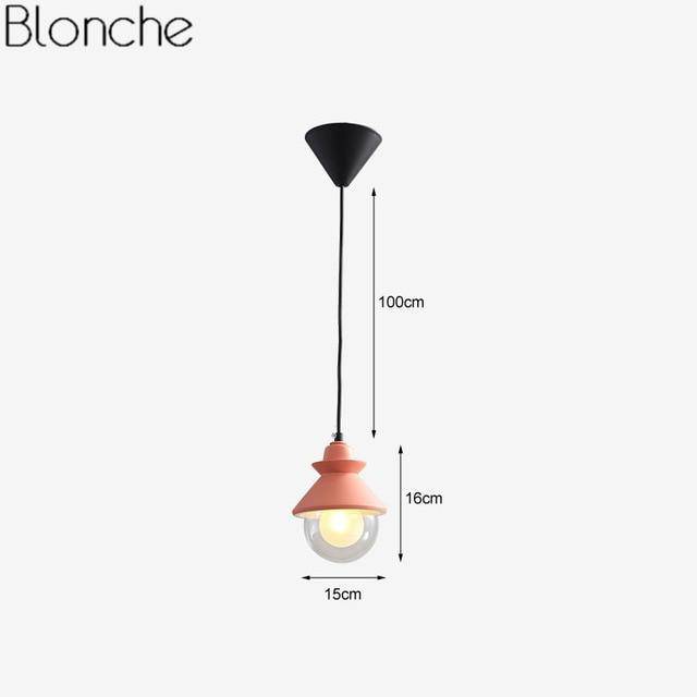 Suspension LED design triangle en métal et boule en verre
