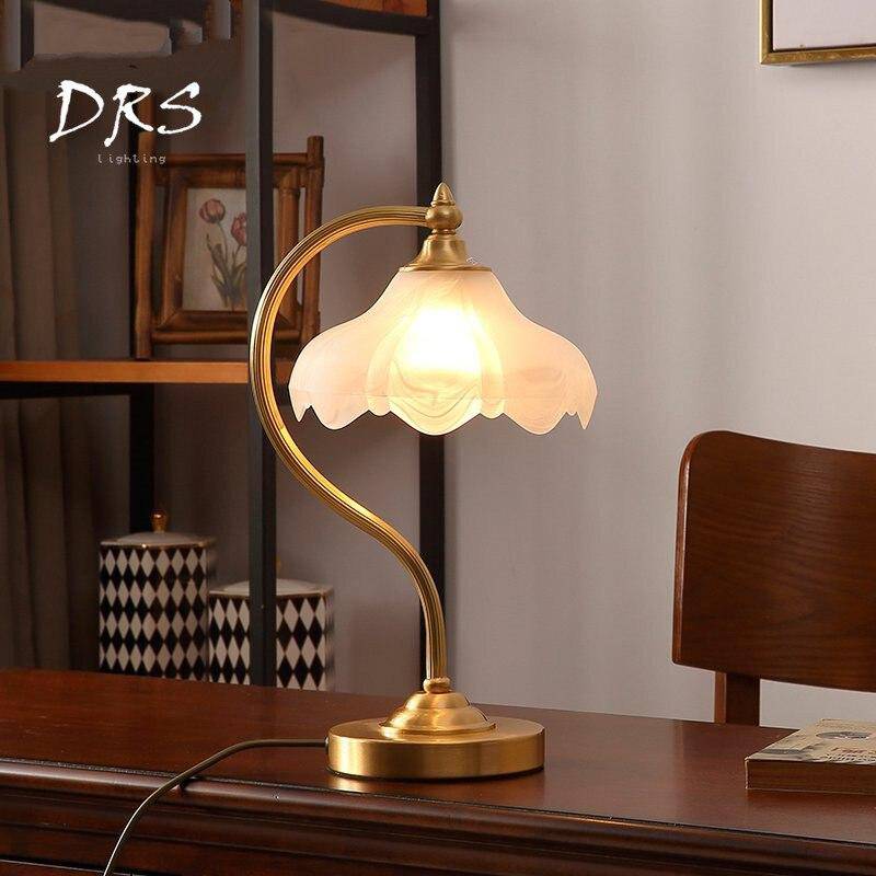 Lampe à poser doré avec abat-jour en verre Copper - vue 3 sur 6