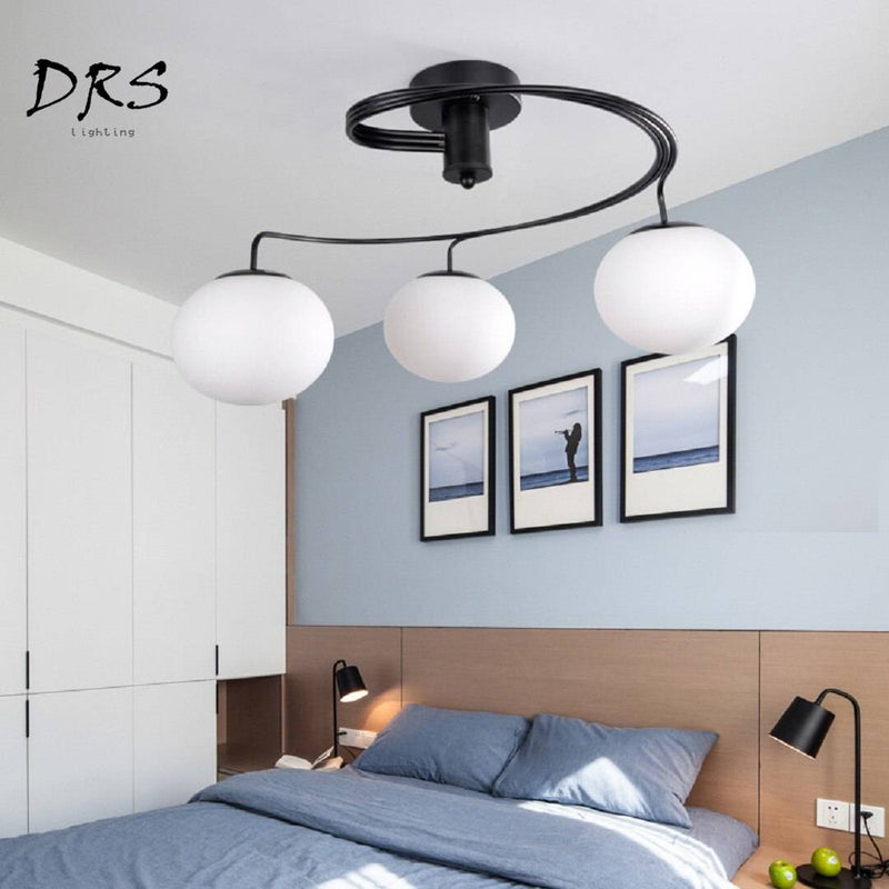 Plafonnier LED en spirale avec boules de verre Ball