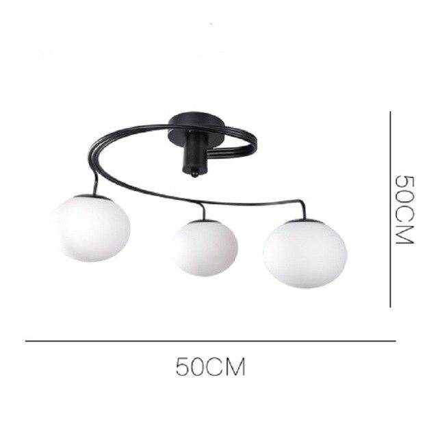 Plafonnier LED en spirale avec boules de verre Ball